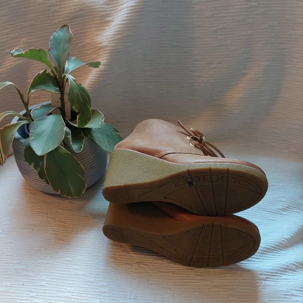 Sperry Brown Wedge Ankle Boots Size 6.5